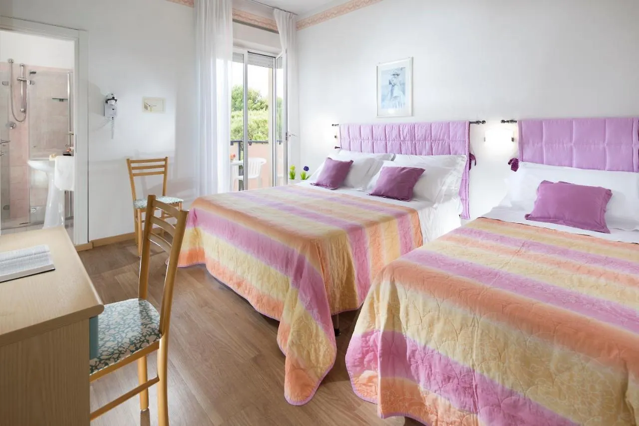 Hotel Tulipe Nazionale Riccione 3*,  Włochy